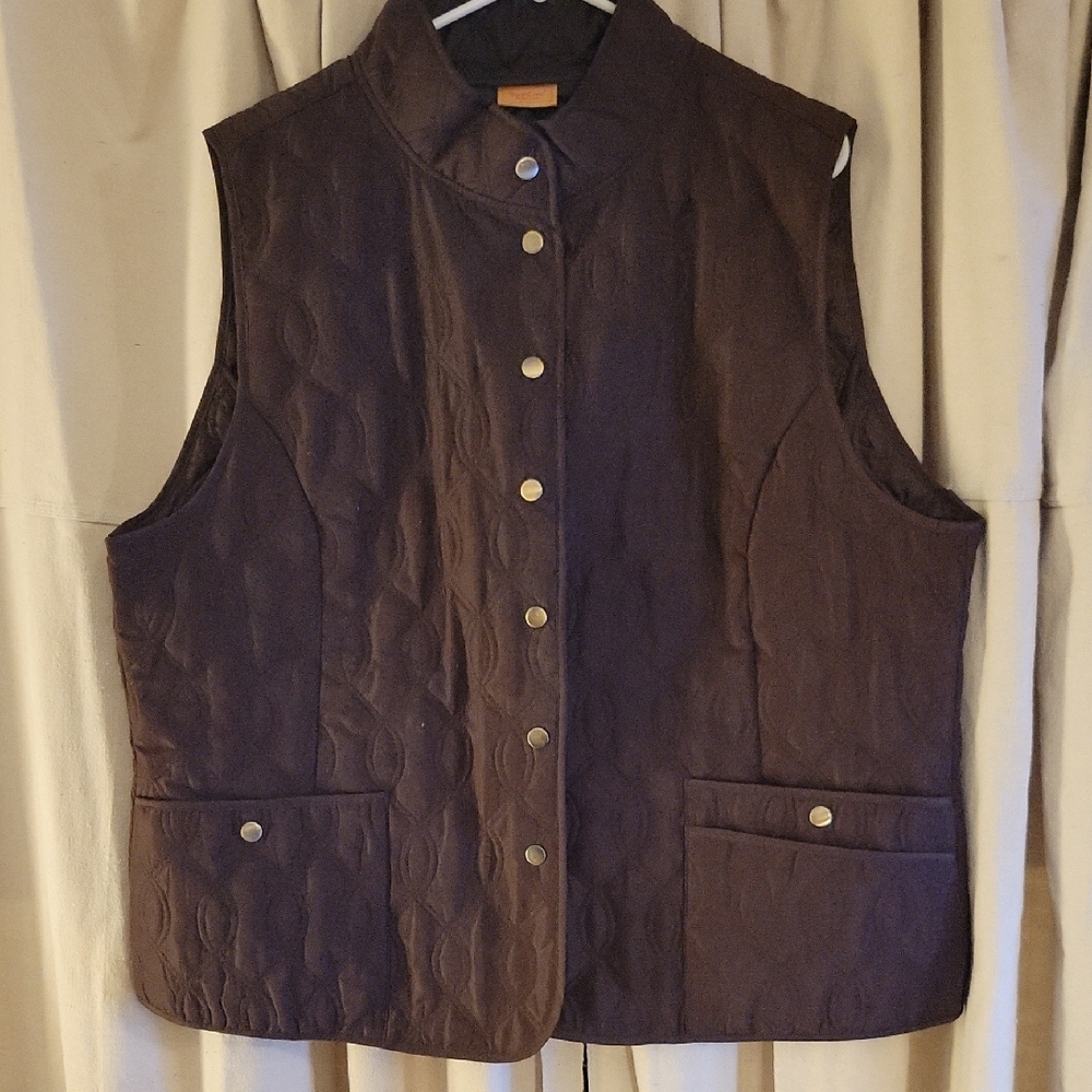 Women's Quilted Vest - Brown